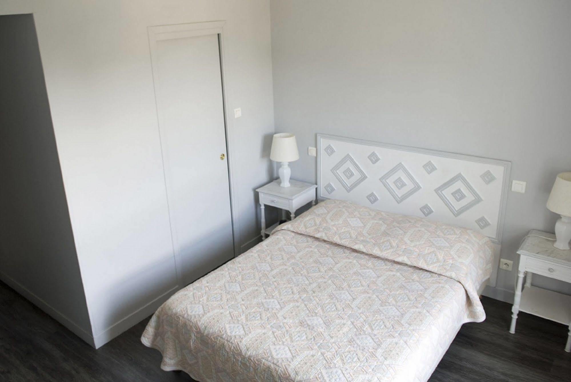 Hotel Grand Des Bains 3*